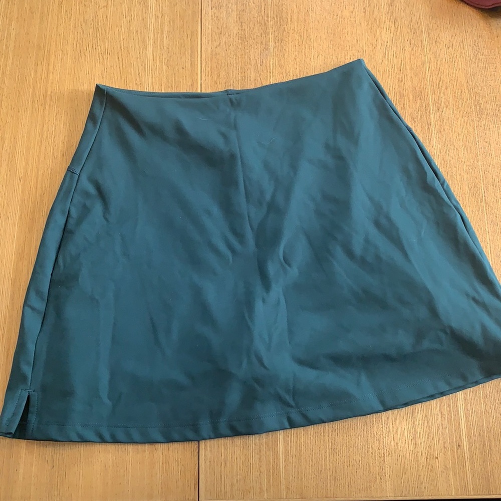 NWOT Girlfriend Collective skort size medium